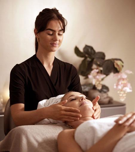 ZENCROWN SIGNATURE FACIAL TREATMENT - 70 MINS