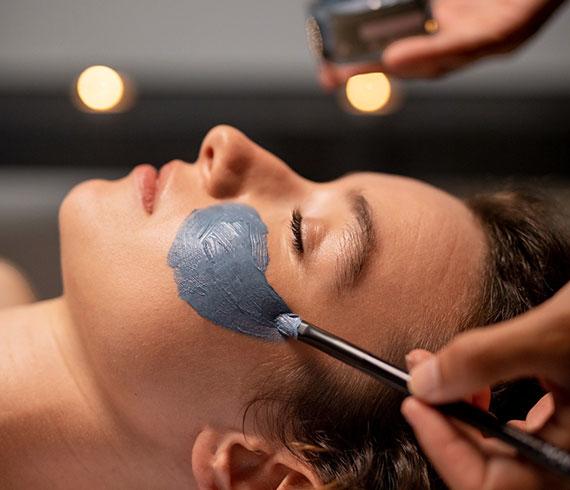 CUSTOM PREMIUM FACIAL - 100 Mins